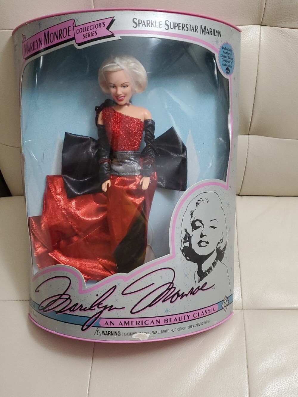 DSI, Marilyn Monroe Collector's Series, Sparkle Superstar Marilyn Doll Red/Black